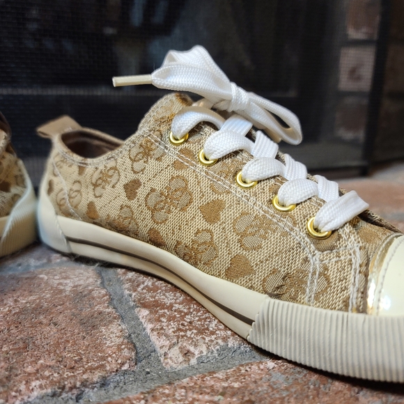 Guess Natural Multi Fabric Shoes - Picture 3 of 6